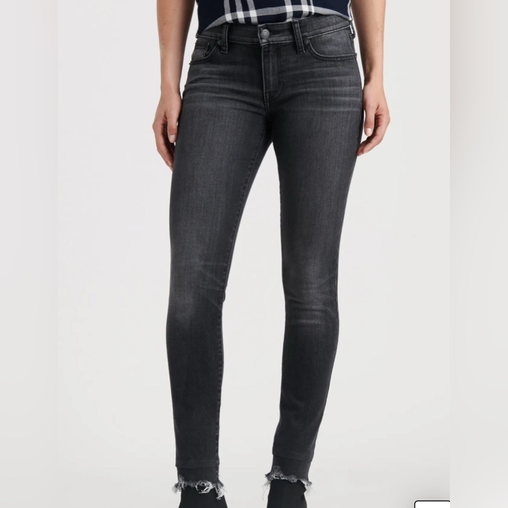 Lucky Brand Grey Stella Skinny Jean .. sz 0